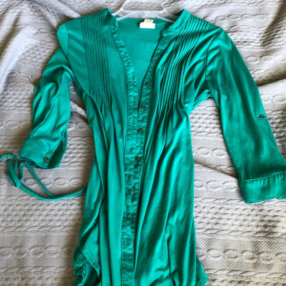 Long mint green blouse